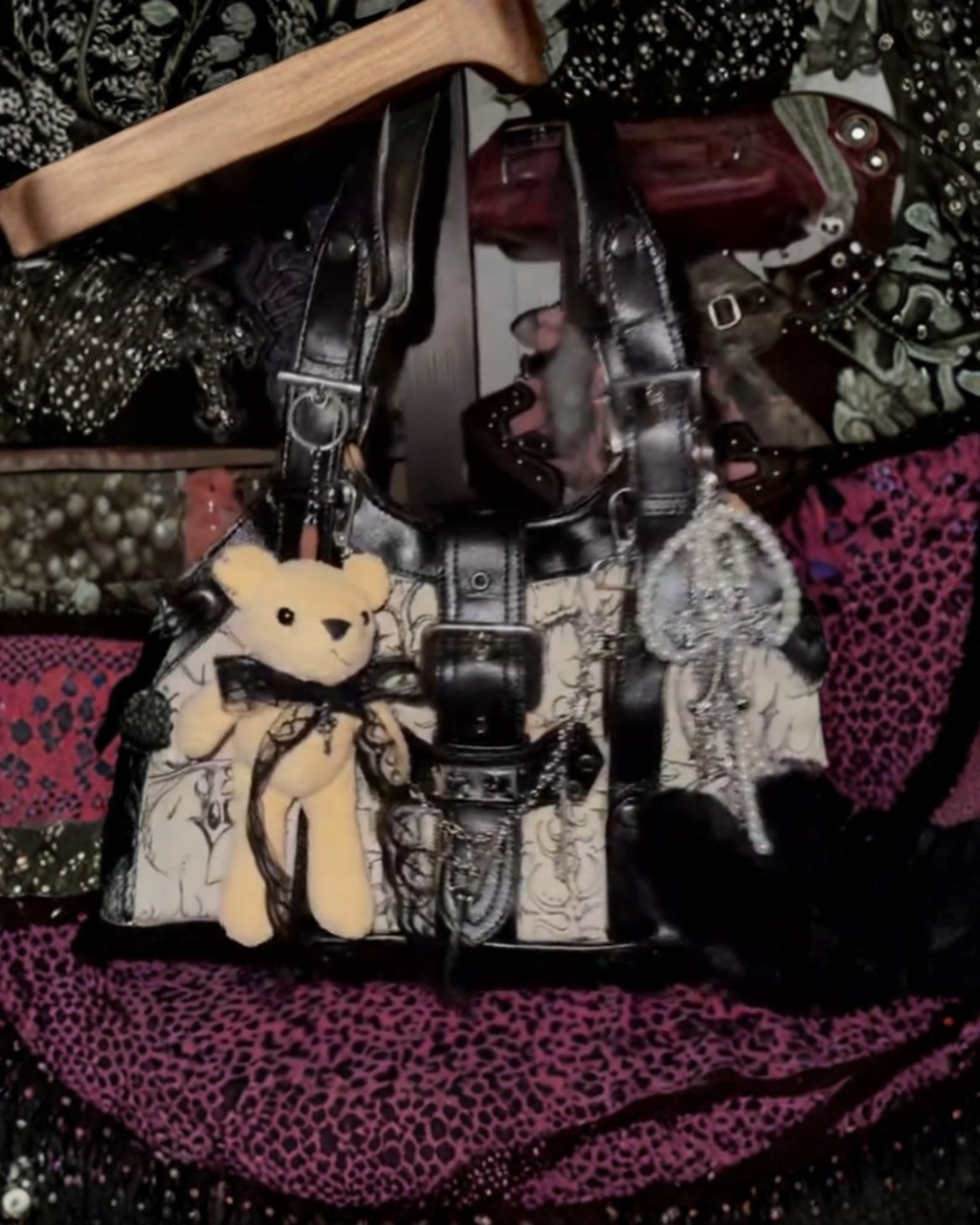 Cartera terminada después de la intervención custom de Arvel